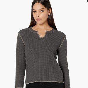 Madewell Waffle Split Neck Crop T-Shirt in Charcoal